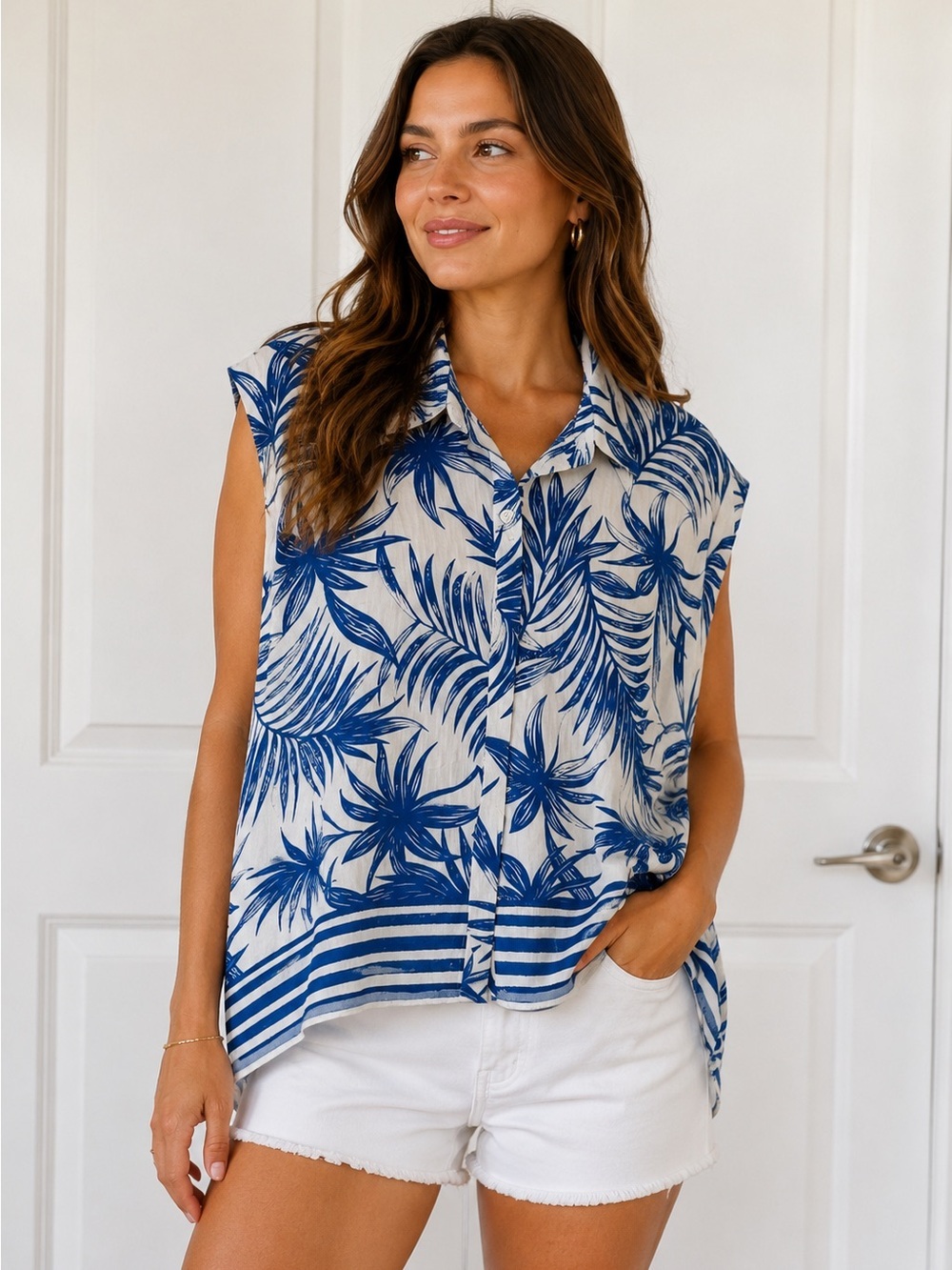 Umgee Blue and White Leaf Print Women’s Top